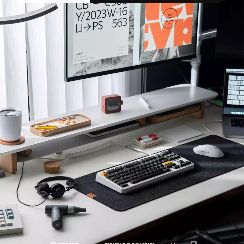 Supporto per monitor moderno S - Desk Setup Laptop And Monitor recensione e prezzo