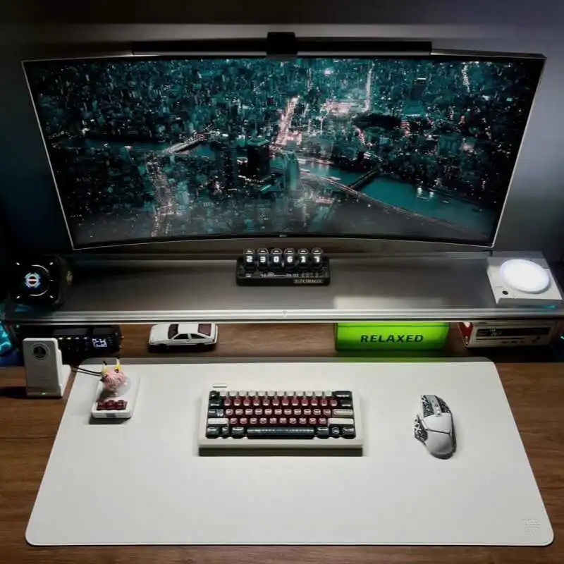 Supporto per monitor in allumi - Desk Setup Laptop And Monitor recensione e prezzo